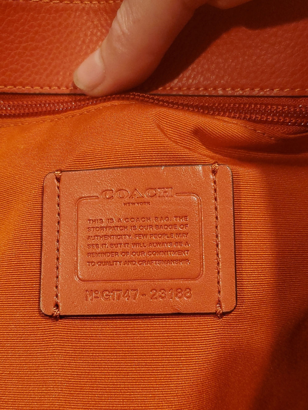 Like NEW Coach Market Tote Glitter Edge - Picture 11 of 15